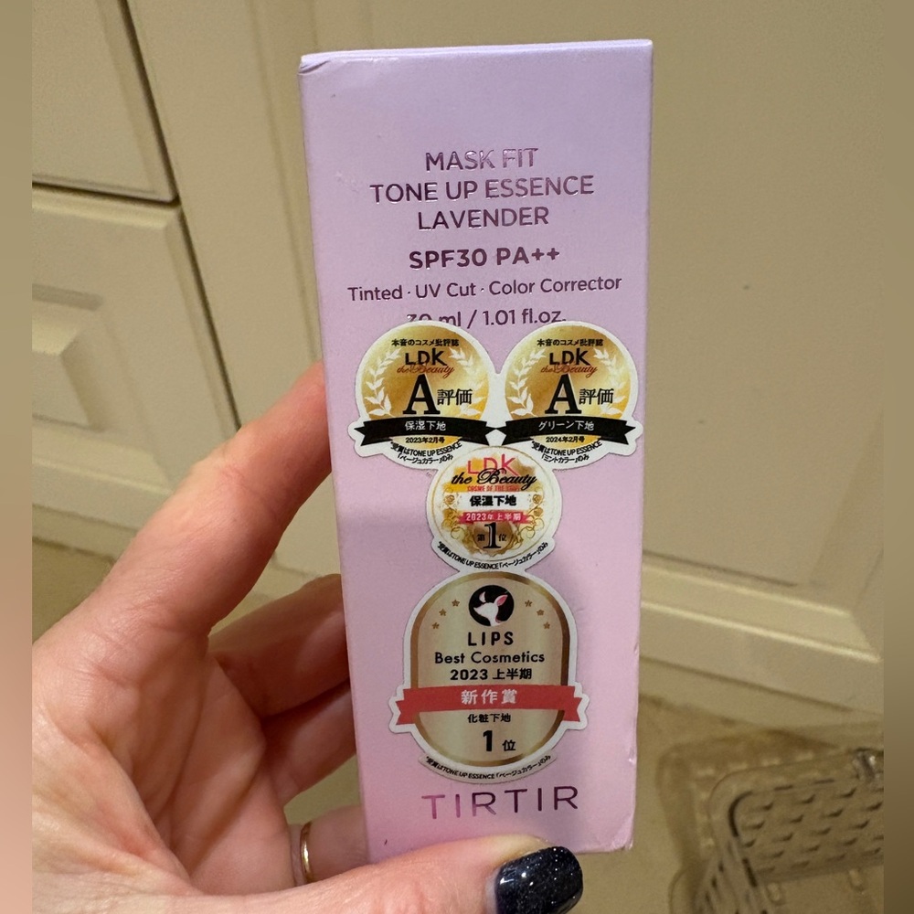 TirTir mask fit tone up essence